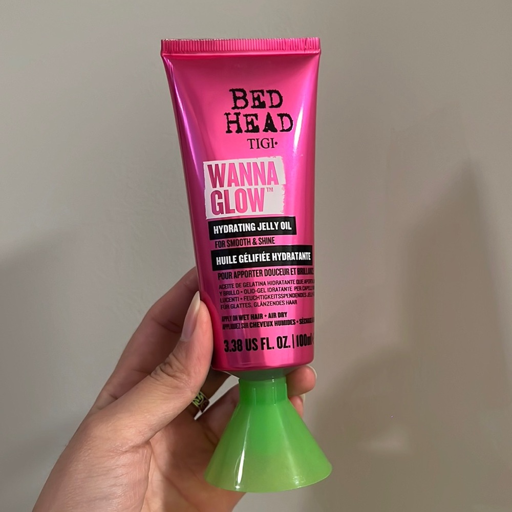 Bed Head Wanna Glow Hydrating Jelly Oil for Shiny Smooth Hair